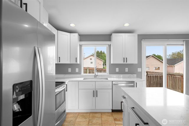 9733 65th Drive NE, Marysville, WA 98270