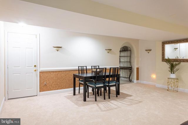 4705 RIPPLING POND DR, Fairfax, VA 22033