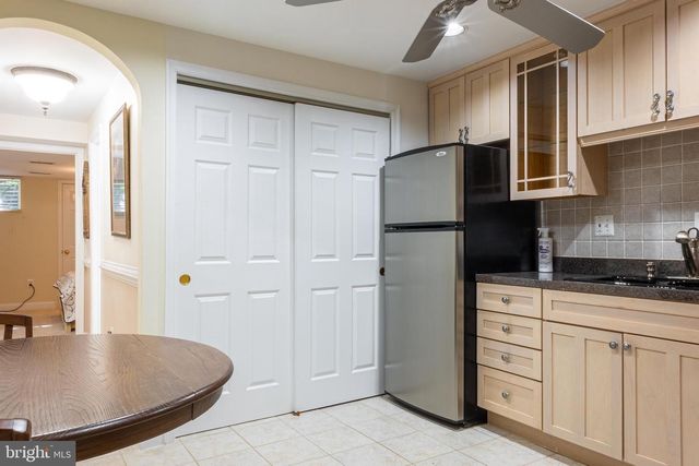 4705 RIPPLING POND DR, Fairfax, VA 22033