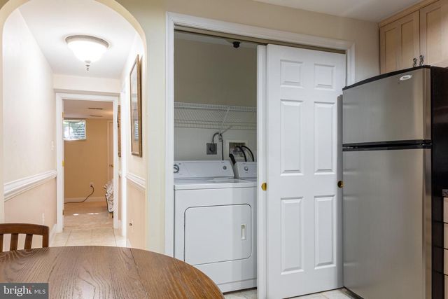 4705 RIPPLING POND DR, Fairfax, VA 22033