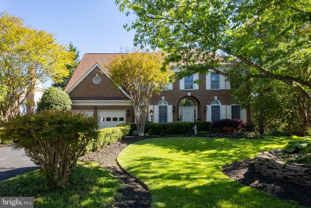 4705 RIPPLING POND DR, Fairfax, VA 22033