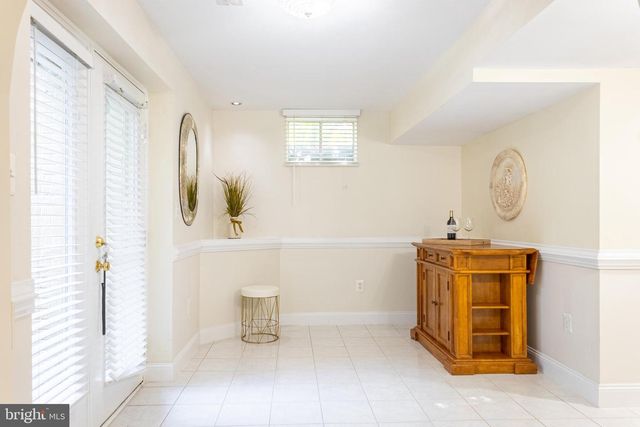 4705 RIPPLING POND DR, Fairfax, VA 22033