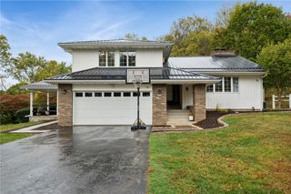 837 Magnolia Ln, Hempfield Twp, PA 15639