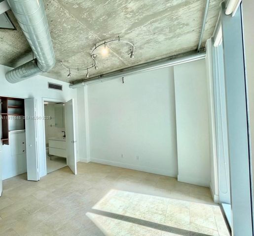 690 SW 1st Ct 2134, Miami, FL 33130