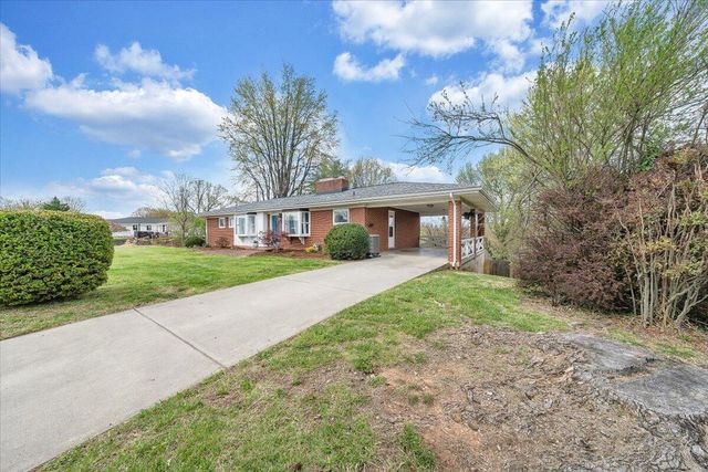 2753 Wilshire AVE, Roanoke, VA 24015