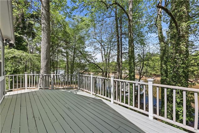 5658 Alligator Alley, Gainesville, GA 30506