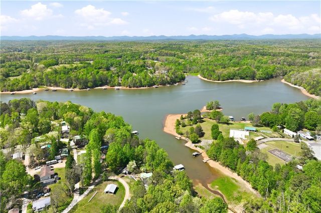 5658 Alligator Alley, Gainesville, GA 30506