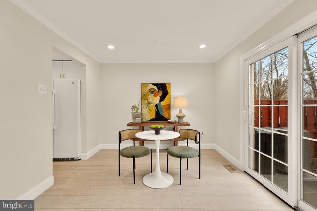 7807 SNEAD LN, Falls Church, VA 22043