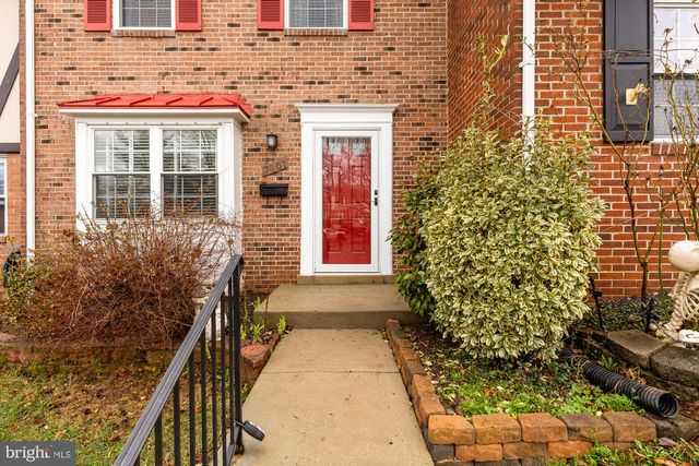 7807 SNEAD LN, Falls Church, VA 22043