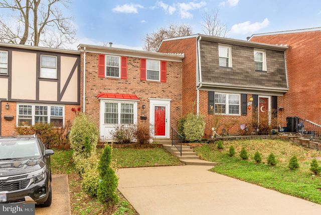 7807 SNEAD LN, Falls Church, VA 22043