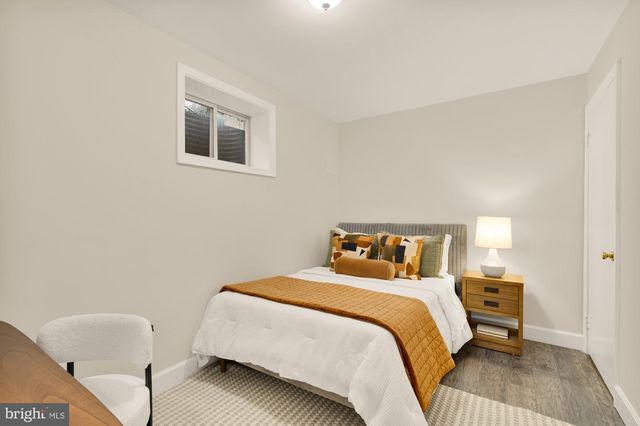 7807 SNEAD LN, Falls Church, VA 22043