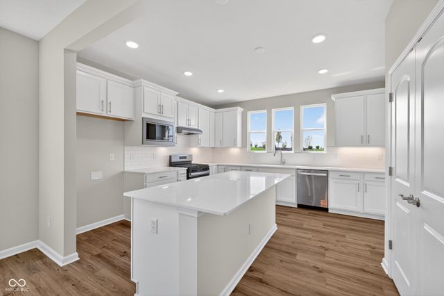 12999 Seven Springs Lane, Noblesville, IN 46060
