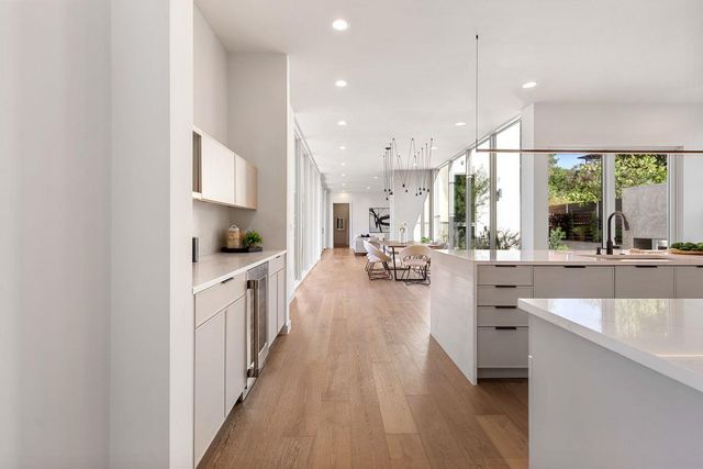 7120 Clifton LN, Austin, TX 78746