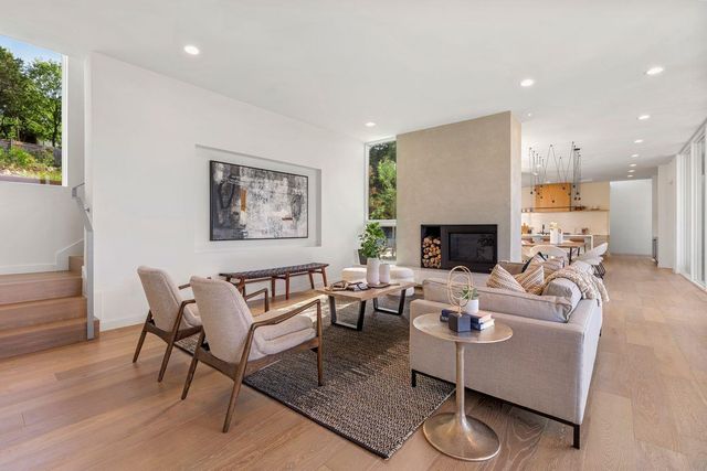 7120 Clifton LN, Austin, TX 78746