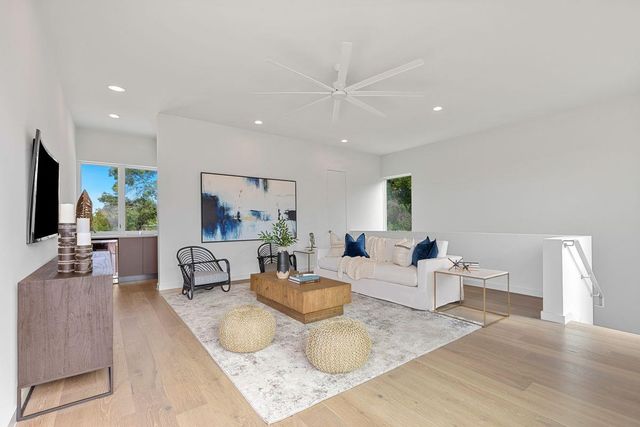 7120 Clifton LN, Austin, TX 78746