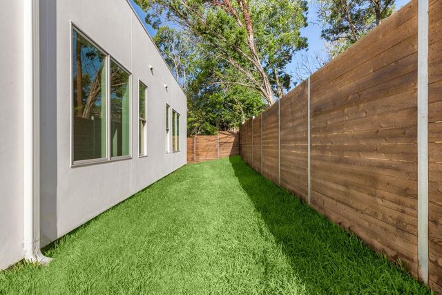 7120 Clifton LN, Austin, TX 78746