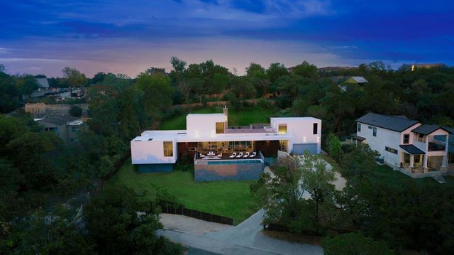 7120 Clifton LN, Austin, TX 78746
