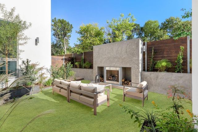 7120 Clifton LN, Austin, TX 78746
