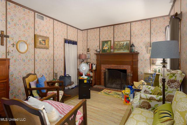 627 Cole Road, Hattiesburg, MS 39402