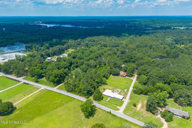 627 Cole Road, Hattiesburg, MS 39402