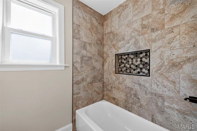 8934 Pine Avenue, Brentwood, MO 63144
