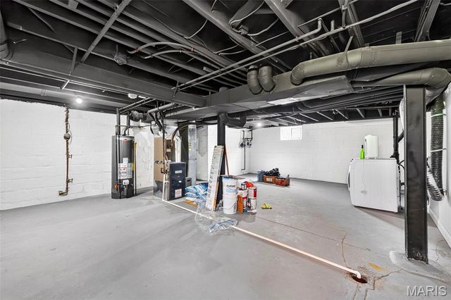 8934 Pine Avenue, Brentwood, MO 63144