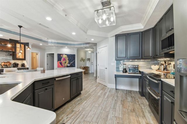 200 SKIFF POINT 202, Clearwater Beach, FL 33767