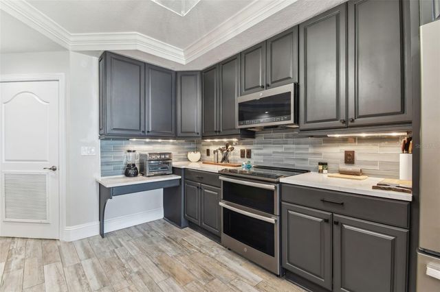 200 SKIFF POINT 202, Clearwater Beach, FL 33767