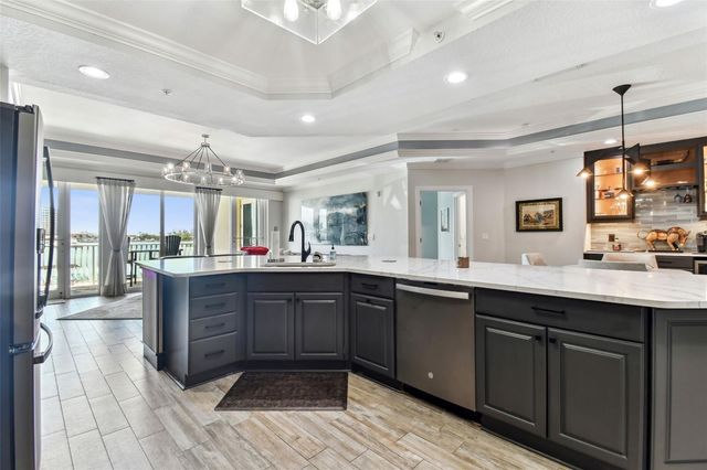 200 SKIFF POINT 202, Clearwater Beach, FL 33767