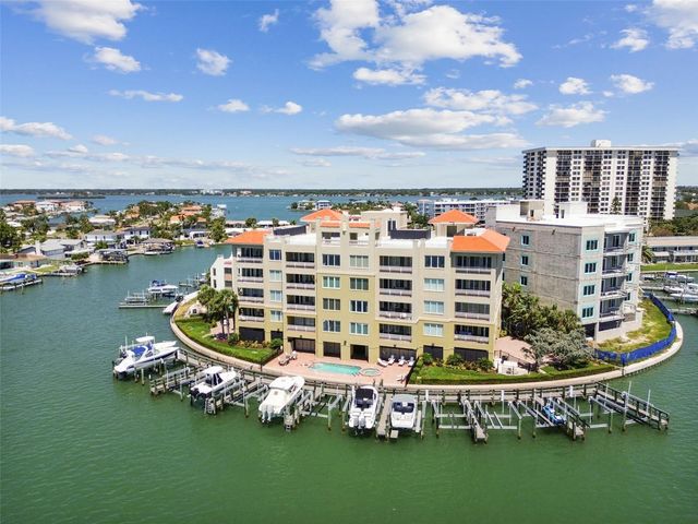 200 SKIFF POINT 202, Clearwater Beach, FL 33767