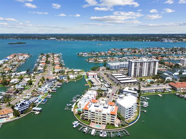 200 SKIFF POINT 202, Clearwater Beach, FL 33767