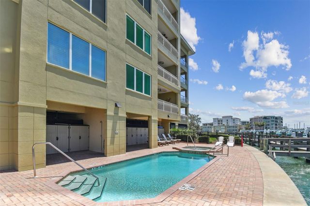 200 SKIFF POINT 202, Clearwater Beach, FL 33767