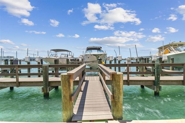 200 SKIFF POINT 202, Clearwater Beach, FL 33767
