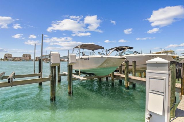 200 SKIFF POINT 202, Clearwater Beach, FL 33767