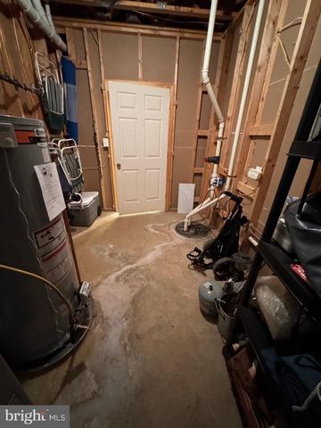 7472 ADMIRAL NELSON DR, Warrenton, VA 20186