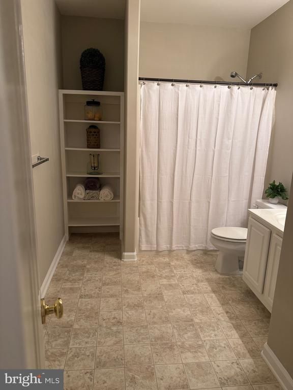 7472 ADMIRAL NELSON DR, Warrenton, VA 20186