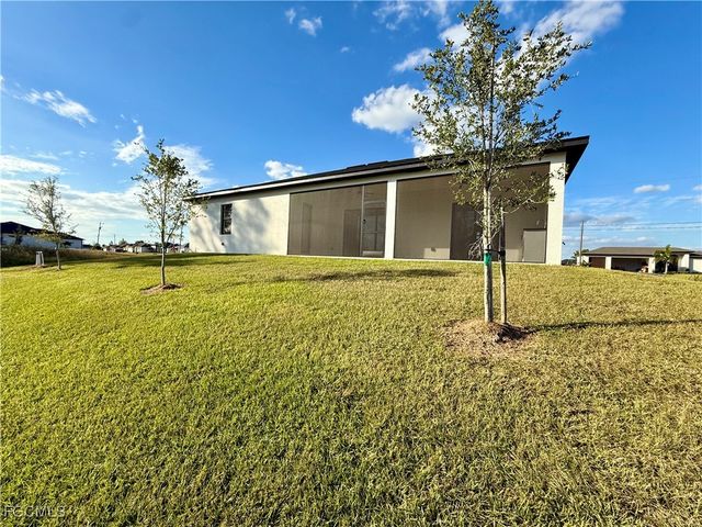1926 NW 21st ST, Matlacha, FL 33993