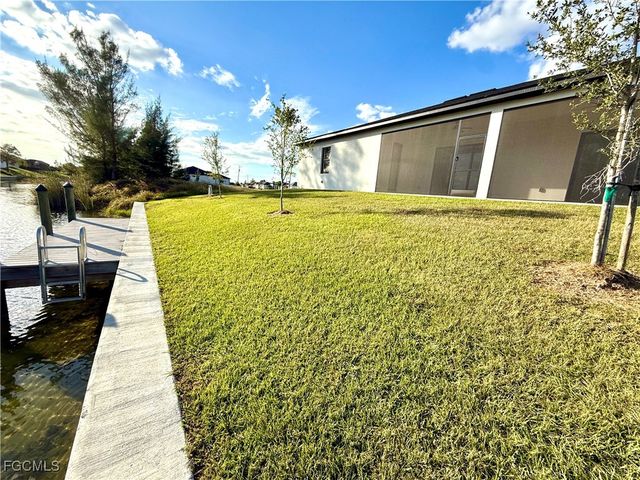 1926 NW 21st ST, Matlacha, FL 33993