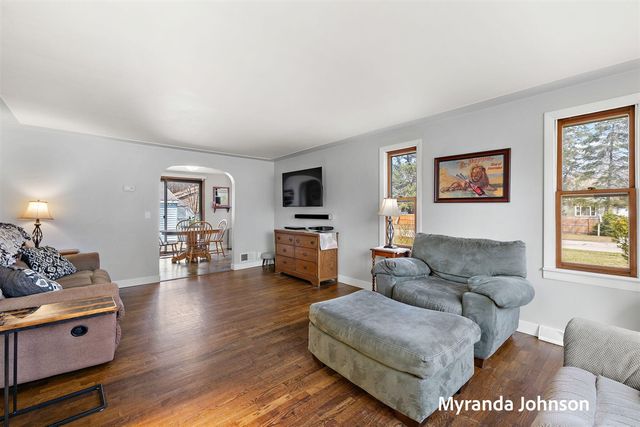 4263 S Quarterline Road, Muskegon, MI 49444