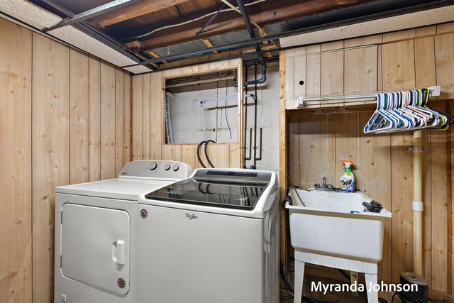 4263 S Quarterline Road, Muskegon, MI 49444