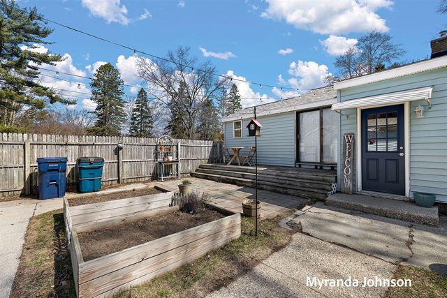 4263 S Quarterline Road, Muskegon, MI 49444