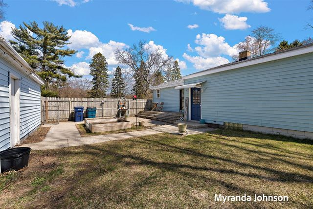 4263 S Quarterline Road, Muskegon, MI 49444
