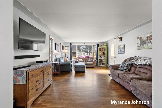 4263 S Quarterline Road, Muskegon, MI 49444