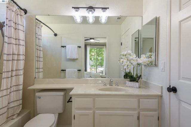 7633 Tuscany Dr, Dublin, CA 94568