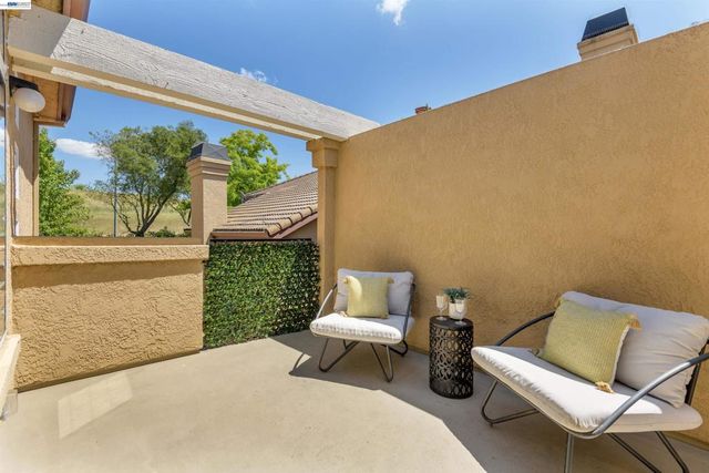 7633 Tuscany Dr, Dublin, CA 94568
