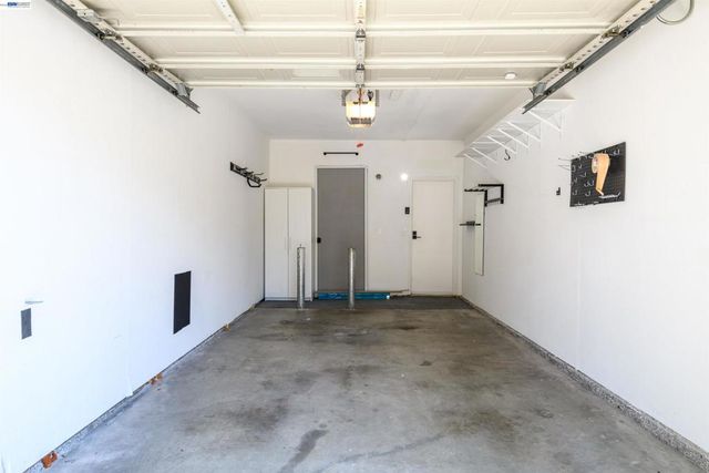 7633 Tuscany Dr, Dublin, CA 94568