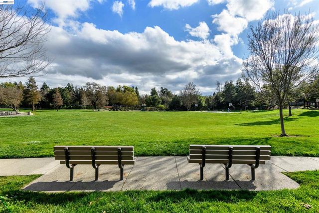 7633 Tuscany Dr, Dublin, CA 94568