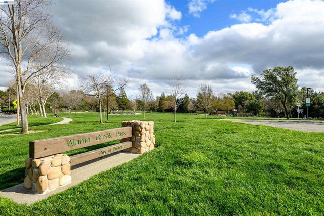 7633 Tuscany Dr, Dublin, CA 94568