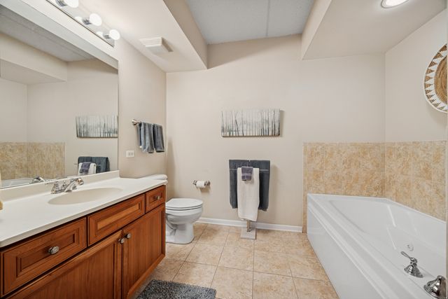 500 E Saint Charles Road 209, Lombard, IL 60148