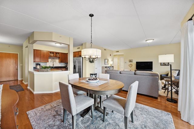 500 E Saint Charles Road 209, Lombard, IL 60148